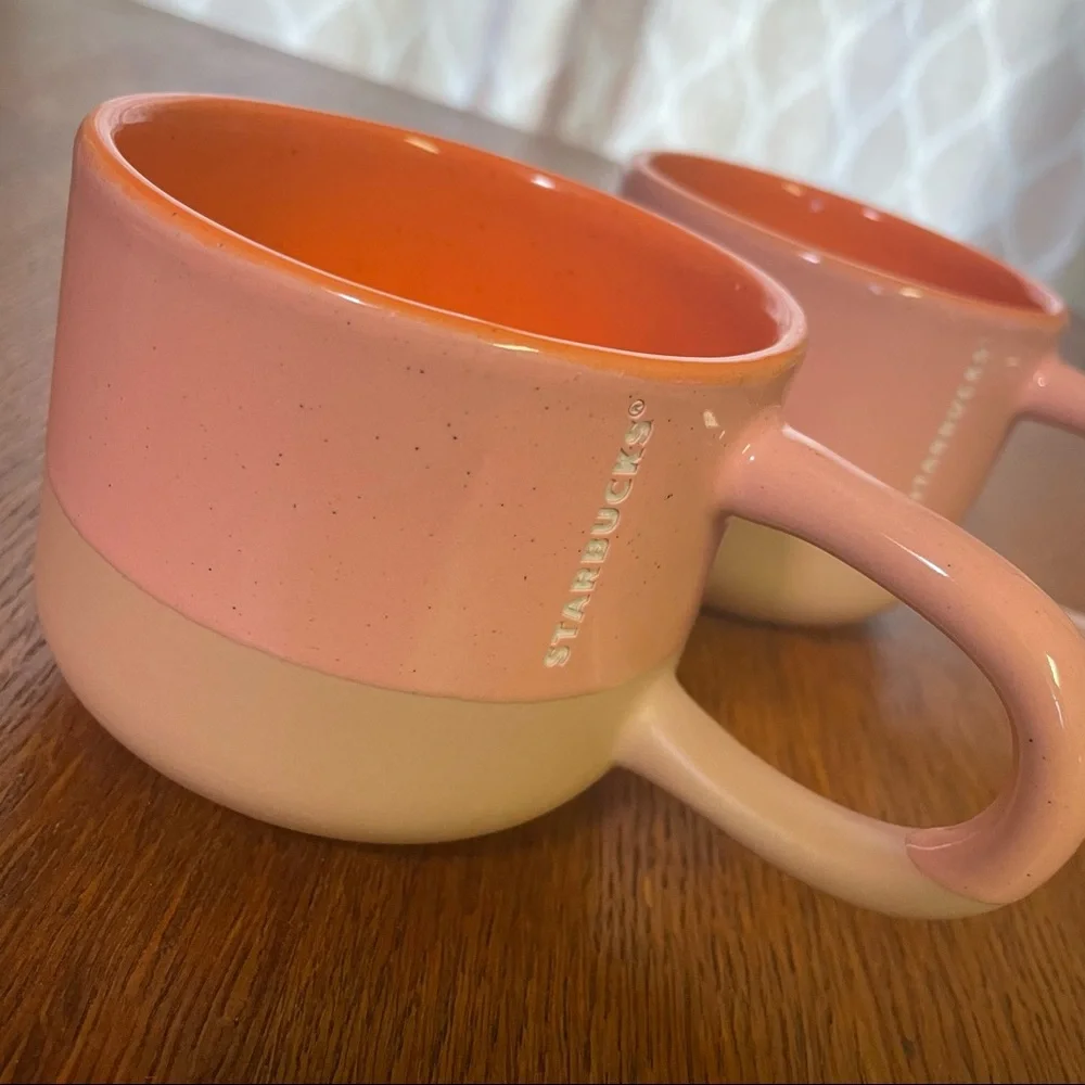 Set of 2 Starbucks‎ 12oz mugs